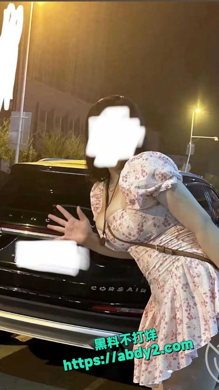 偷拍巨乳大学生 8