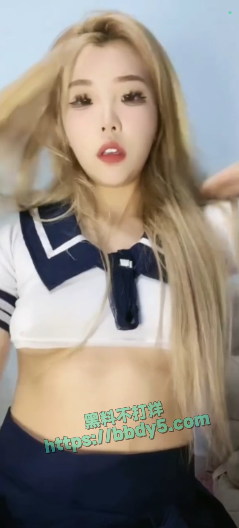 每日大赛之女主播一对一裸聊