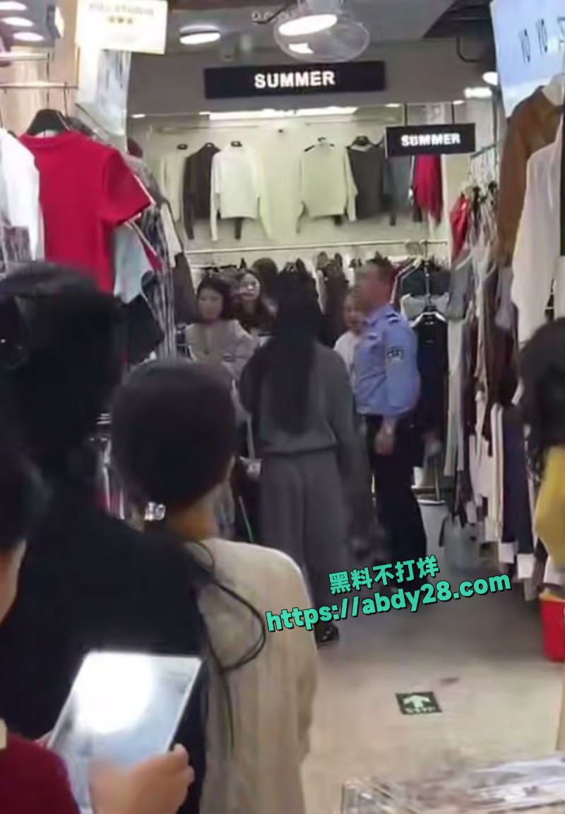 女人打架经典 抓头发1