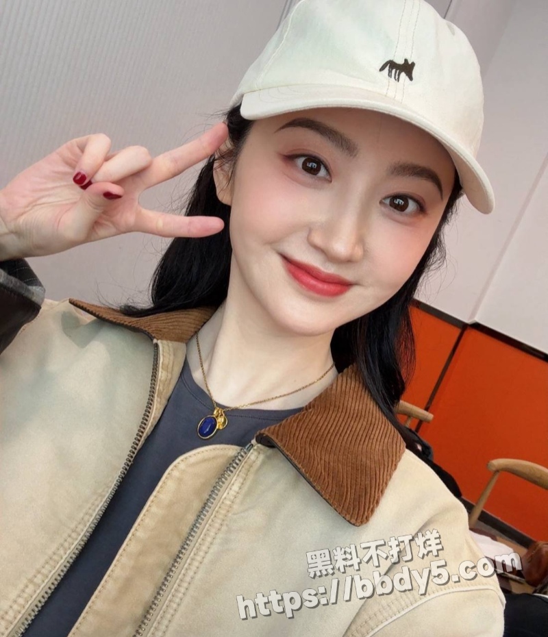 网传J姓顶流女星借赴美代孕15