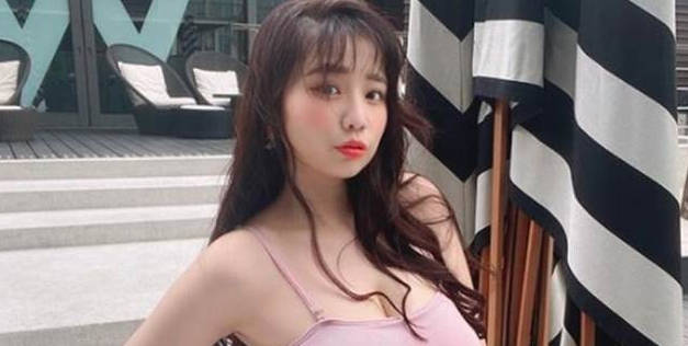 原创首发 父母不在家同居表妹阳台乱伦 禁忌感太刺激
