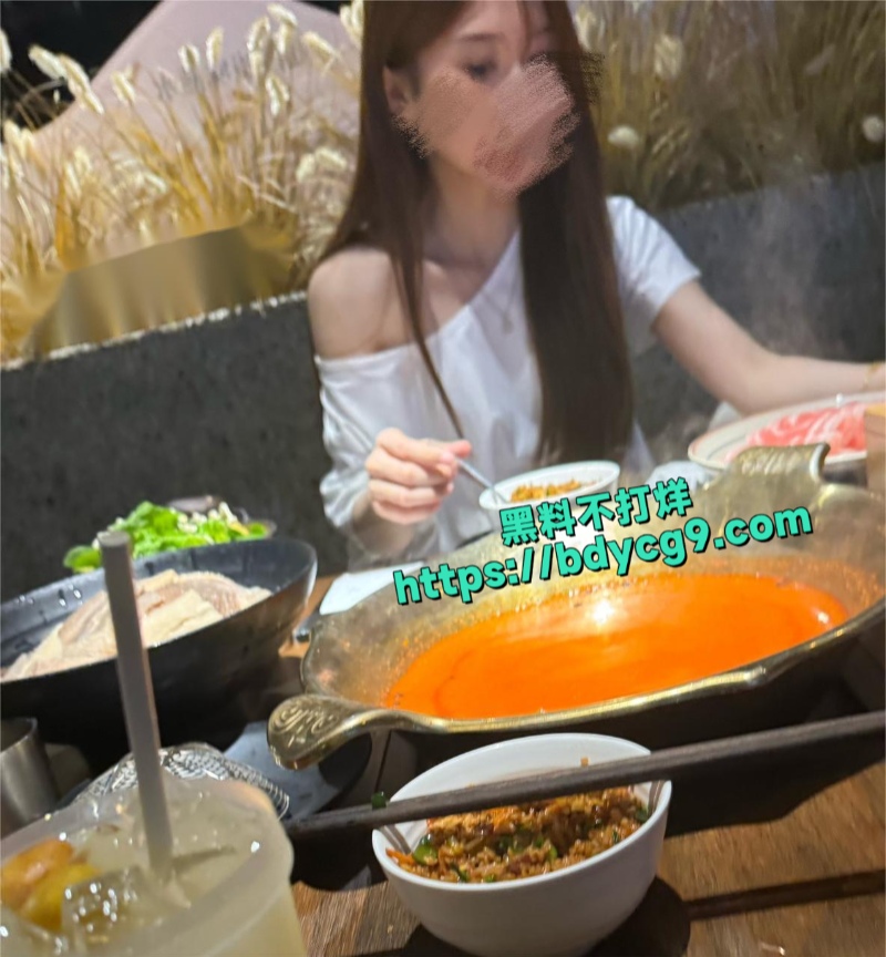 E奶传媒公司前台4