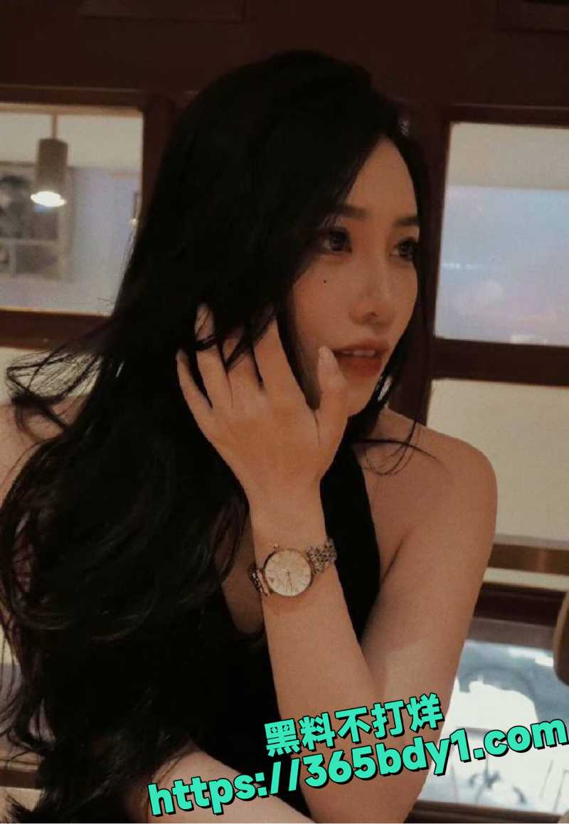 女友闺蜜车震后夹精让我狂舔逼1