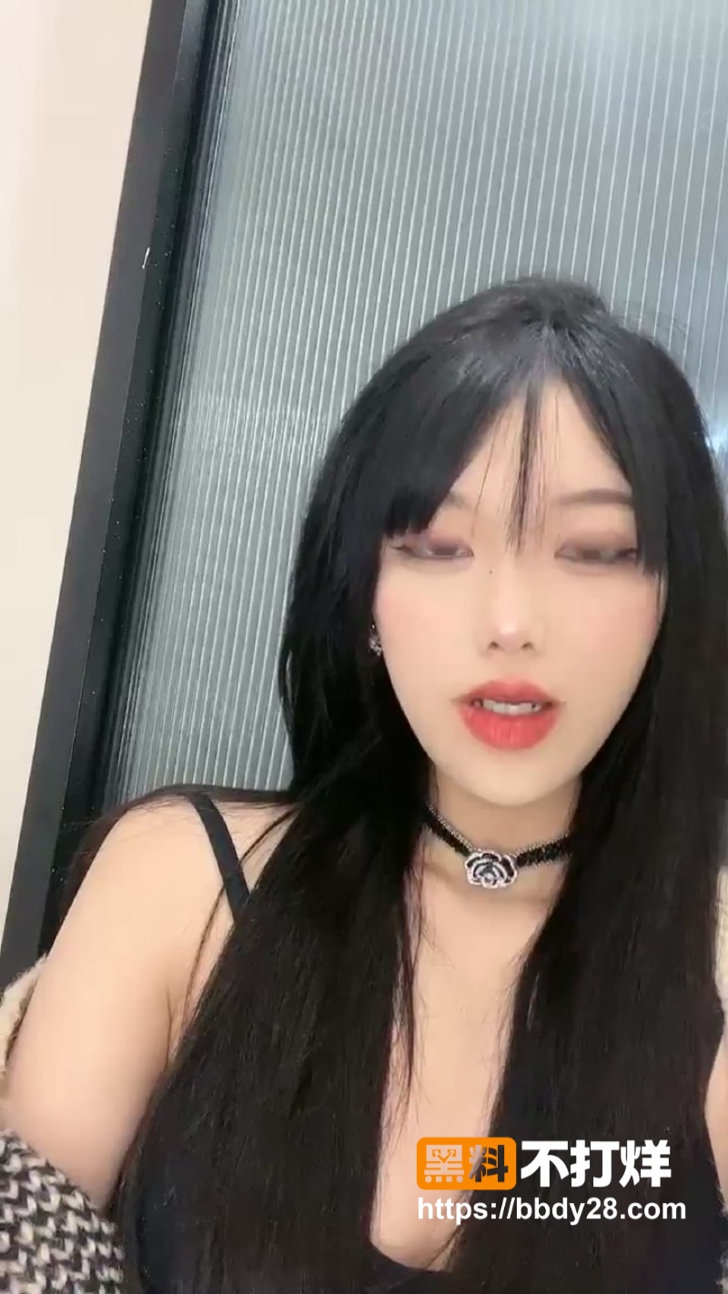 诺宝19岁极品大长腿美女裸舞1