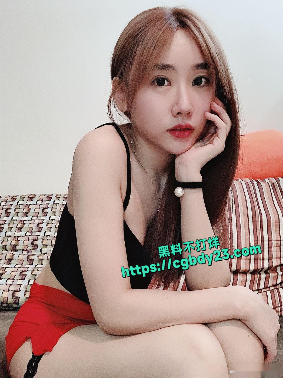 抖音上的高颜值眼镜妹4