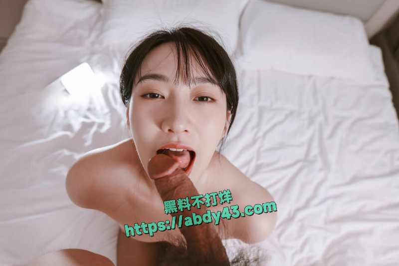 丰腴少 黑丝足交人体多姿势啪 1