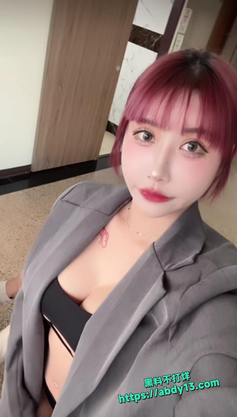 抖音13万粉博主杏妮早期流长发时5