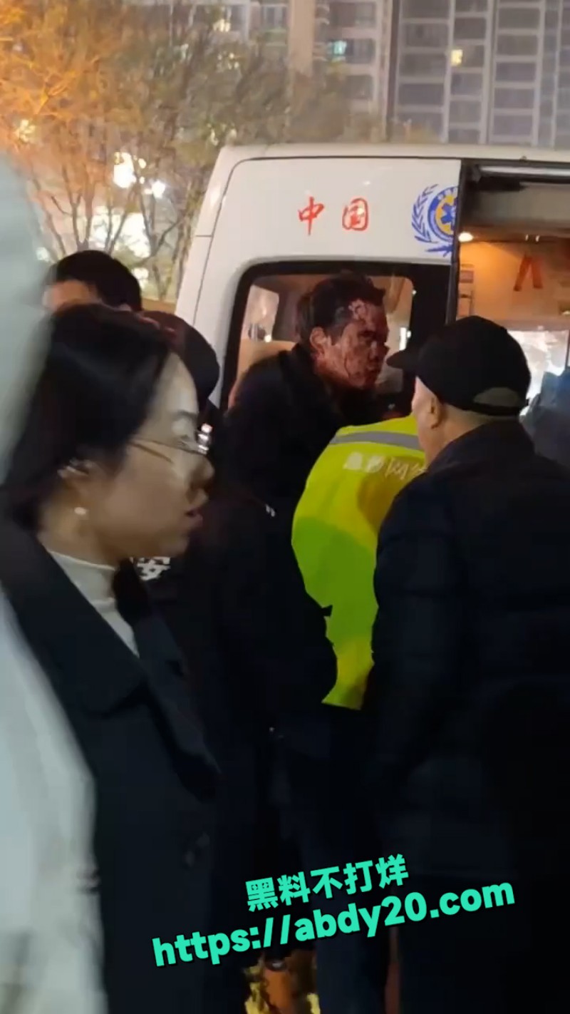 9号楼突发砍人事件 3