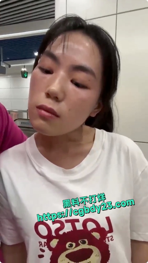 幼儿园老师姜灵出轨学生爸爸被游街示众9