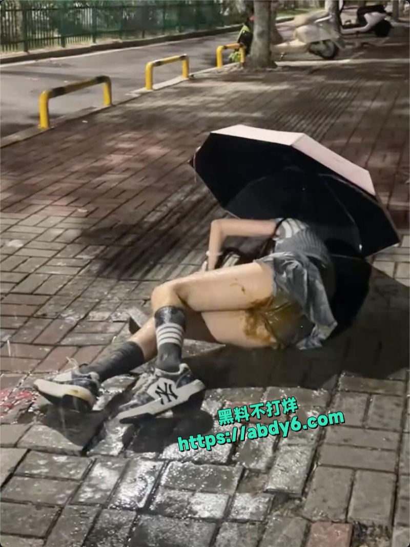 小仙女陈诗琪醉酒喷翔 11