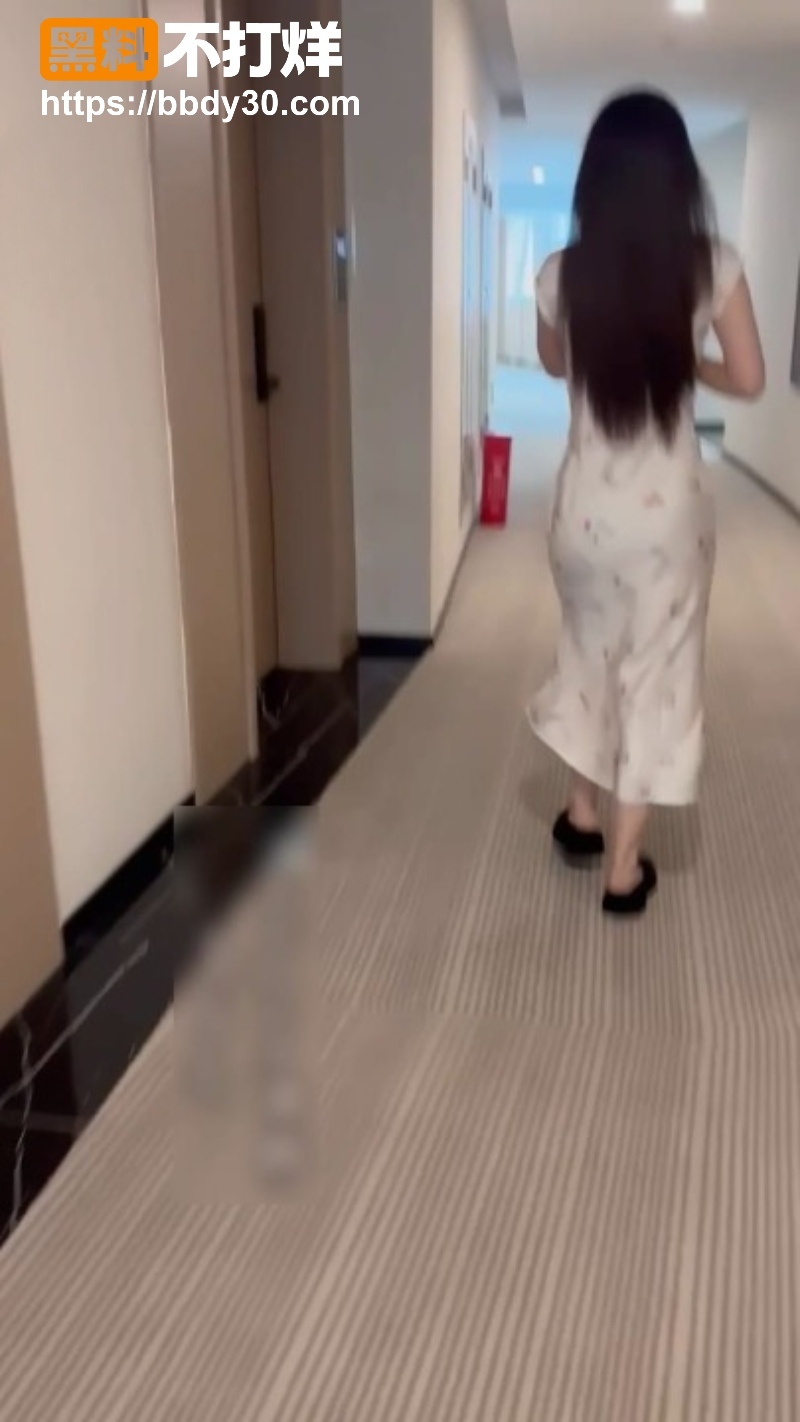 大三女神碎花裙反差6
