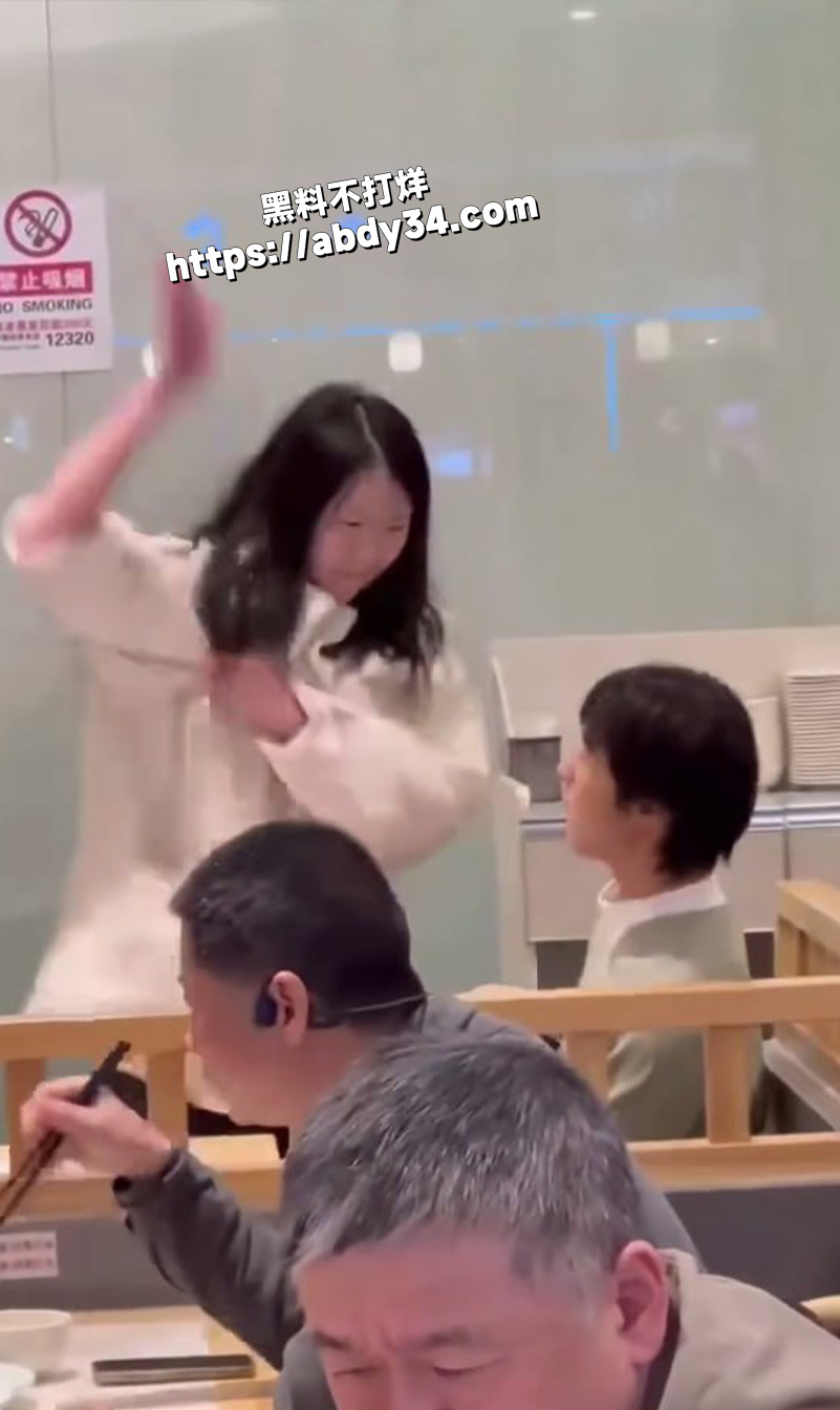 集美连环耳光打傻对象.jpg3