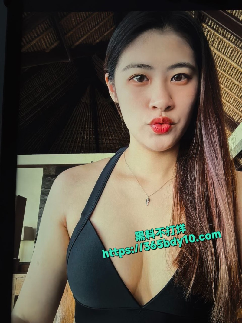 性欲就很旺盛的大奶御姐