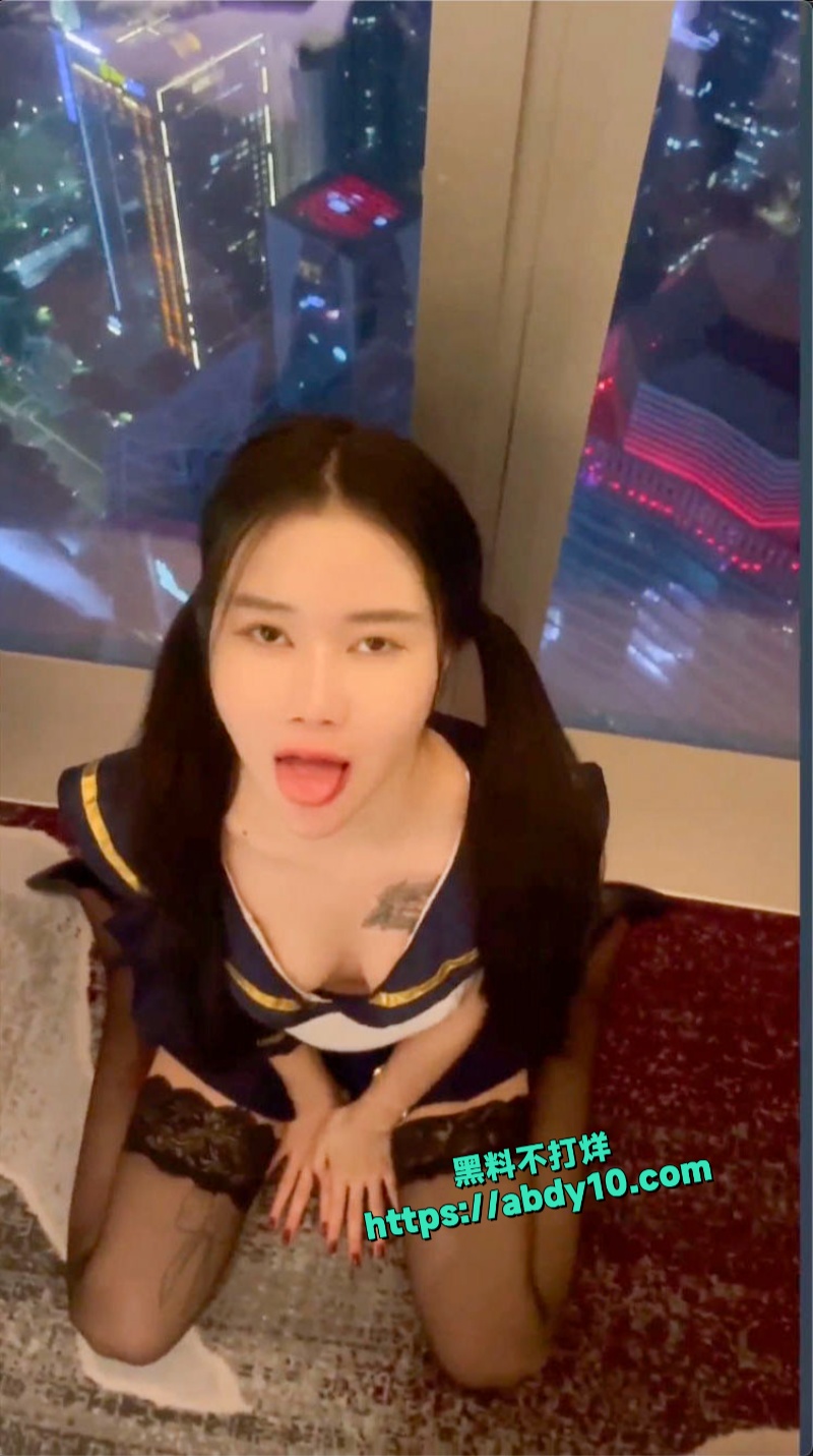 顶级外围绿茶婊晴晴露脸性爱私拍 5