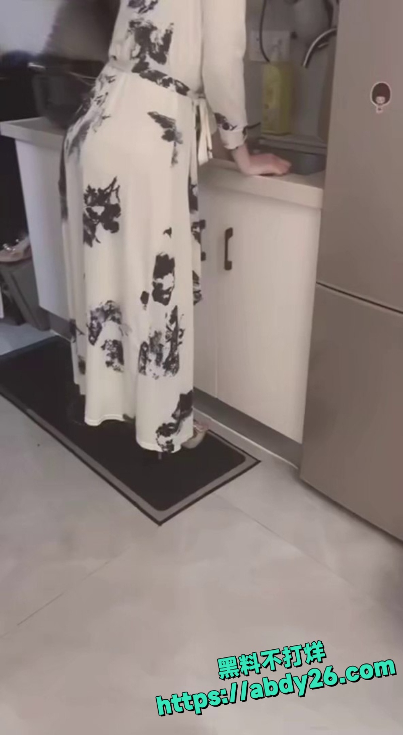 娇美人妻诱惑呻吟视频1