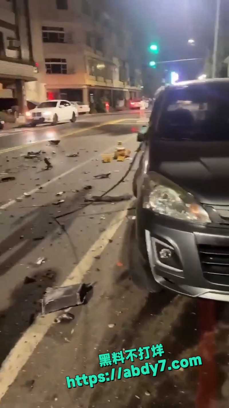 昨天台南街头车祸 8