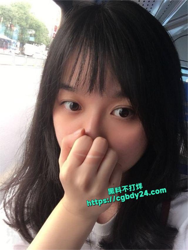 高中眼镜妹