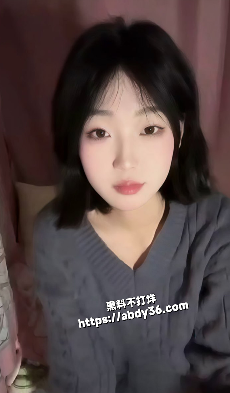 网调极品短发大三学生妹