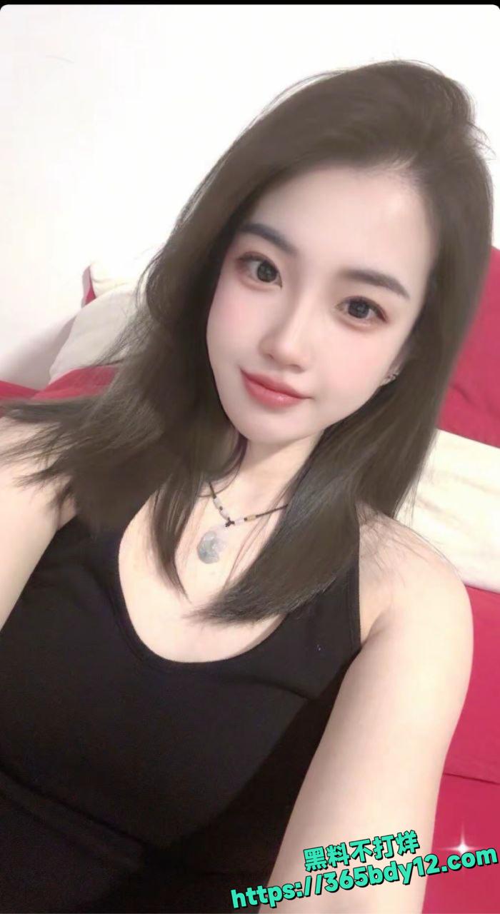 广东湛江小少妇欲望不满与跑友约炮2