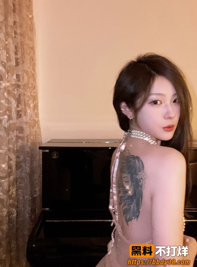 重庆纹身网红罗慧婷流出8