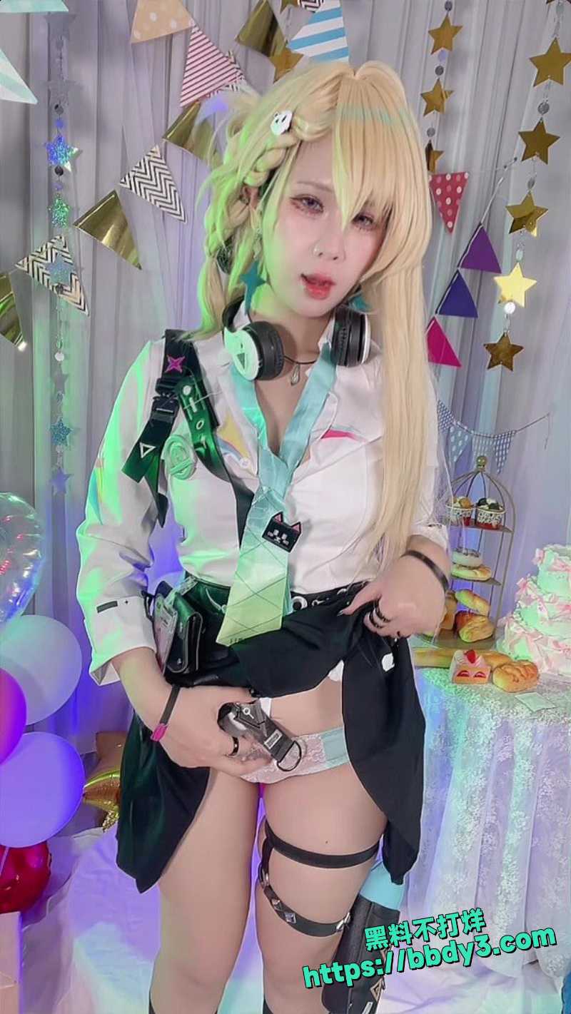 金发紫眸Lynae4
