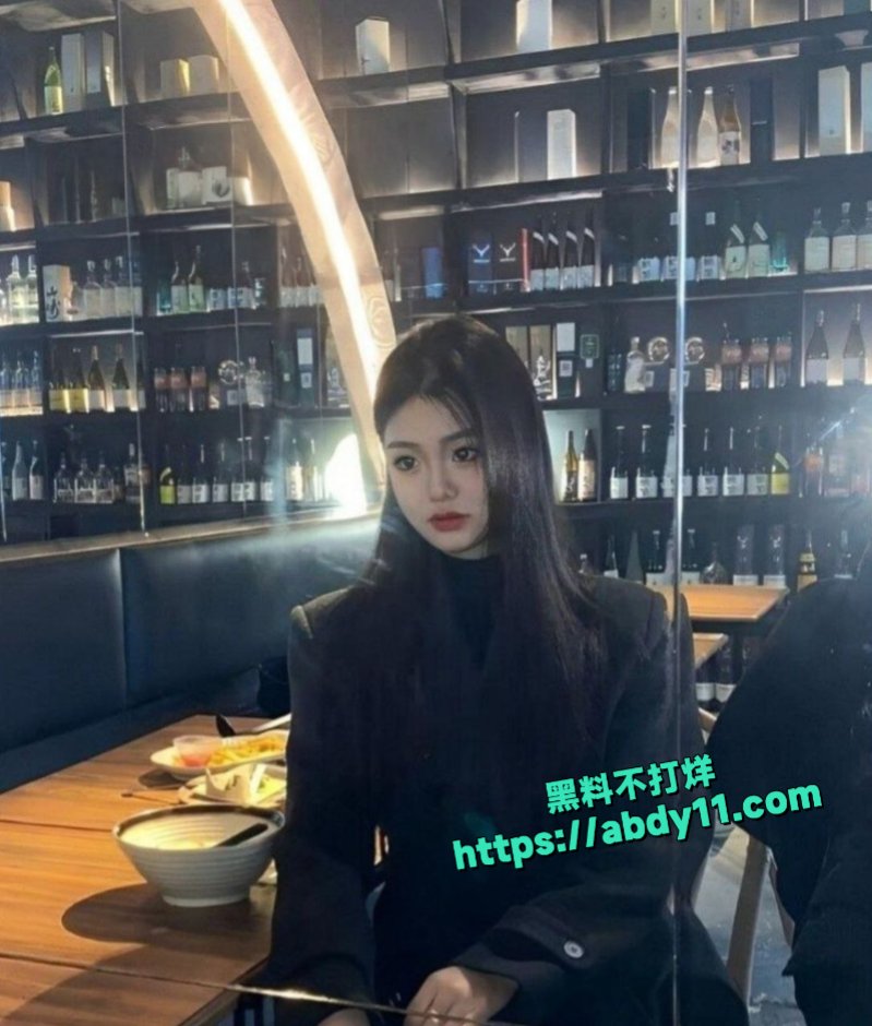 四川美术学院李怡洋