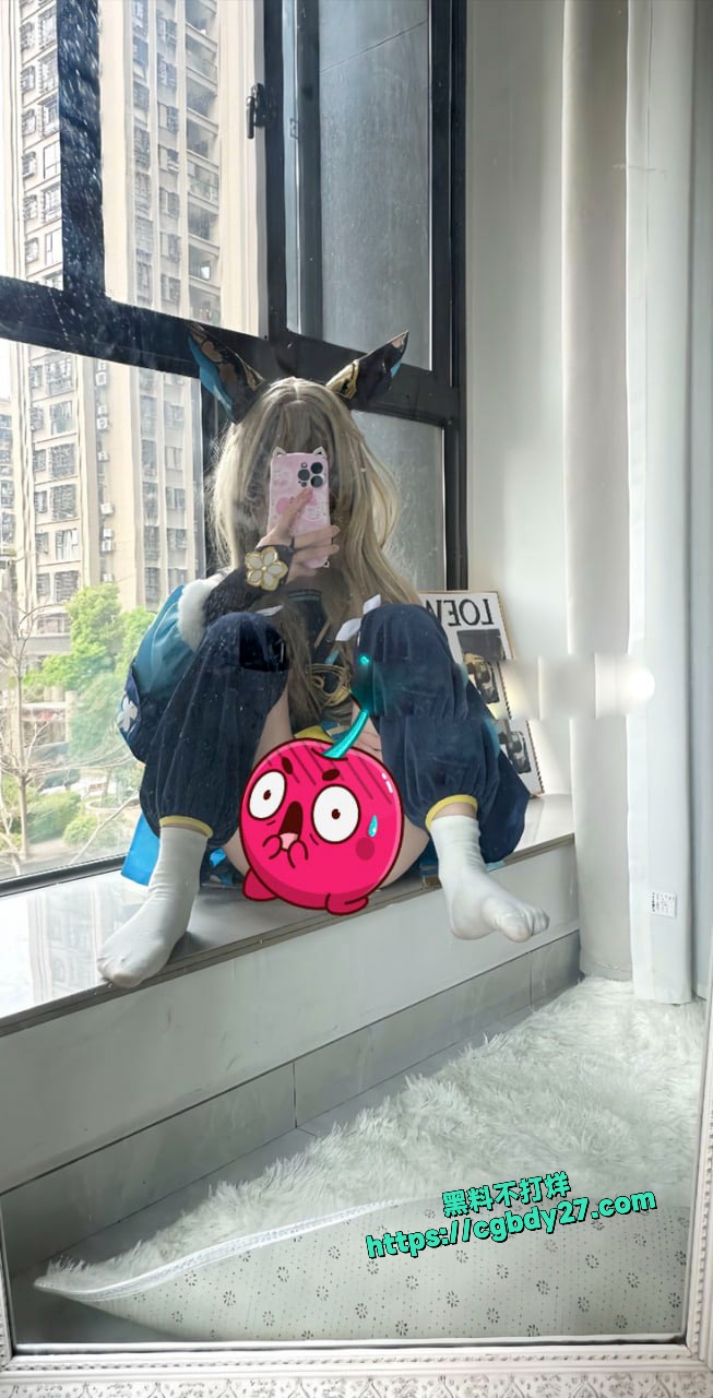 顶级双马尾Cos萝莉美女小X犬大尺度自慰视频福利合集7