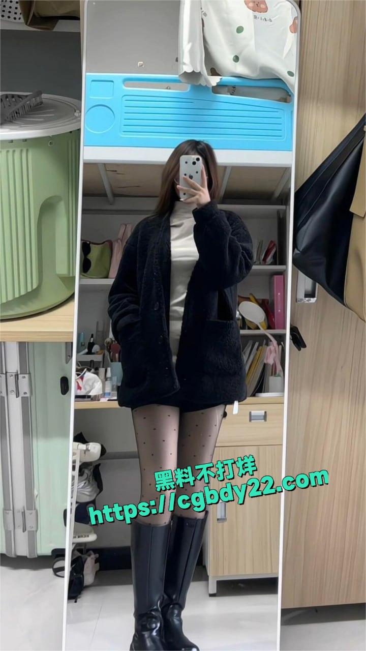 超火辣御姐型女大学生17