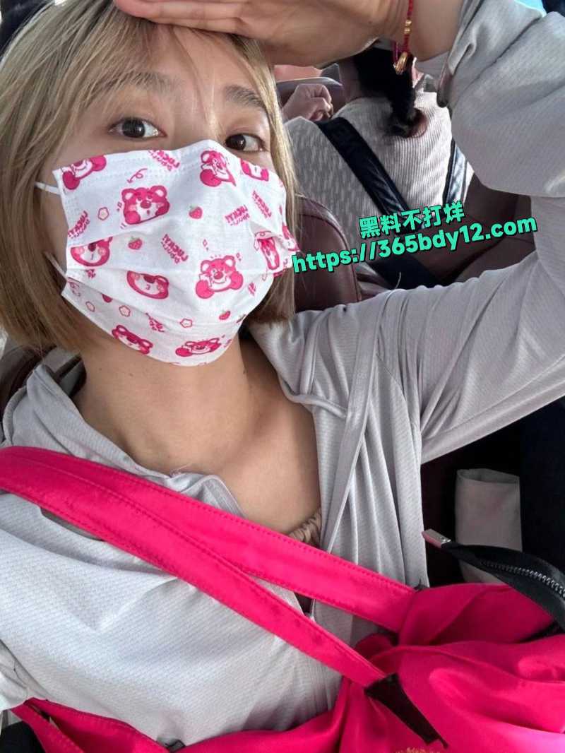 推特极品女大学生福利姬小梅4