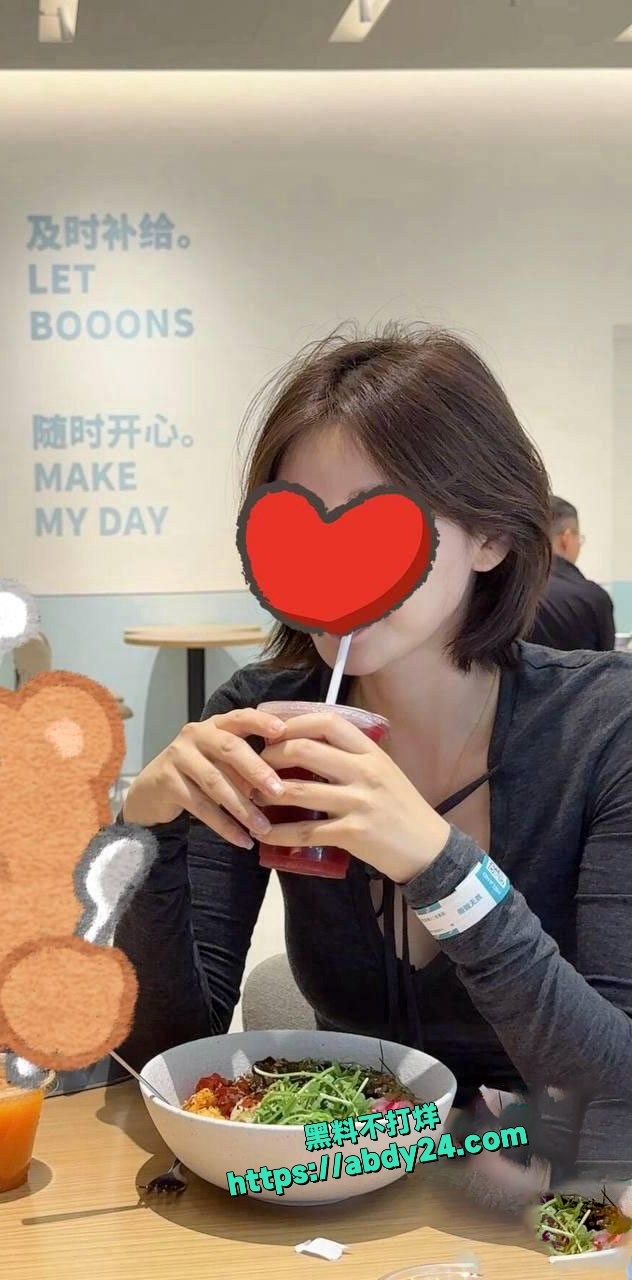 海角社区我的美女姐姐更新 2