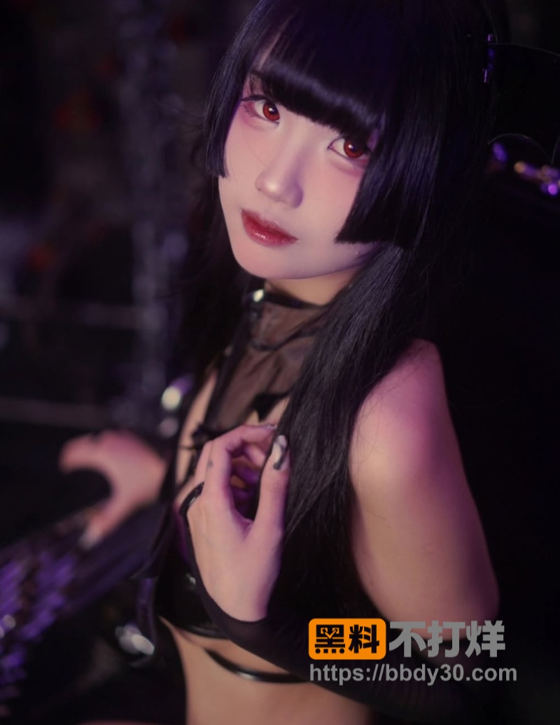 齐刘海cosplay小网红乐了17