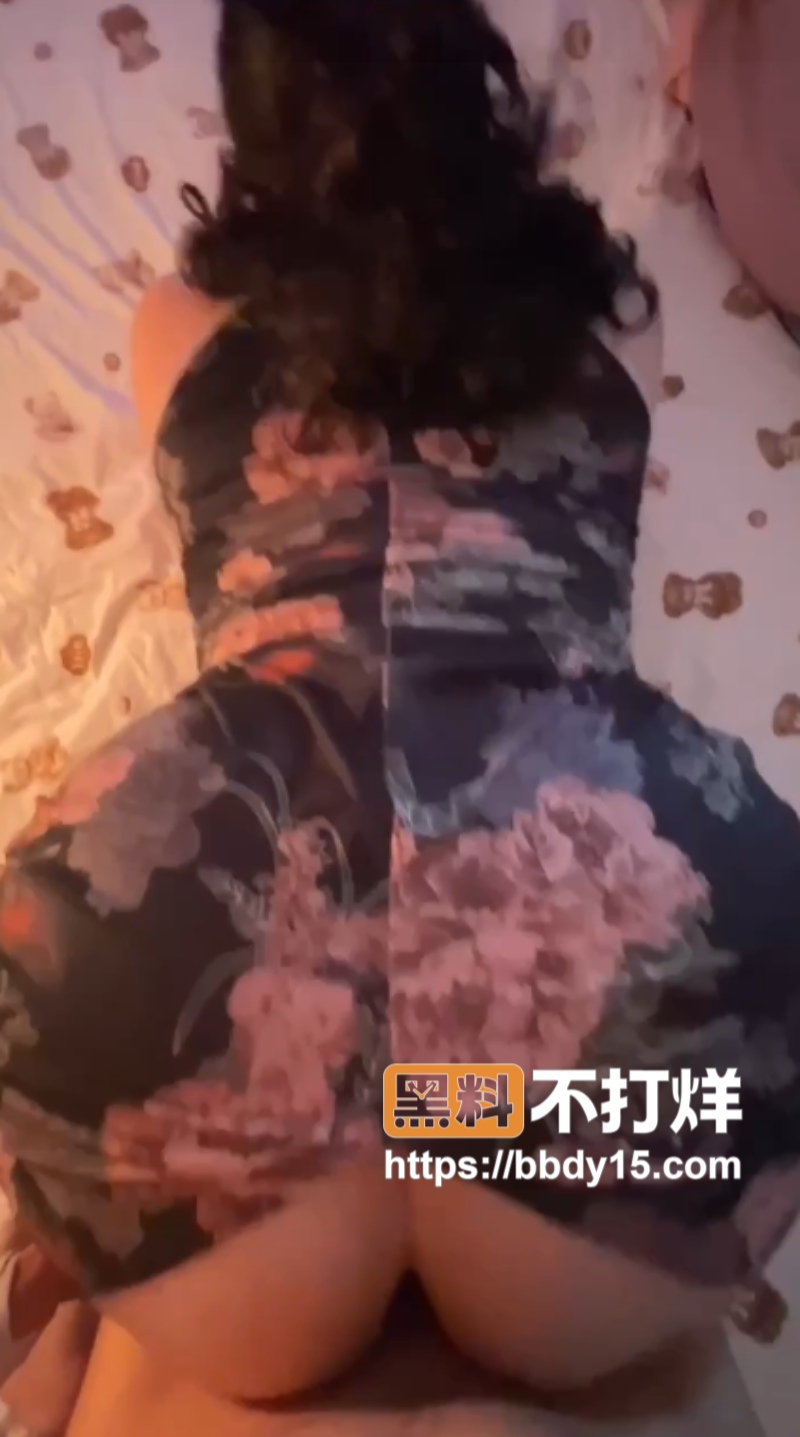 海角大神妖娆的丈母娘1