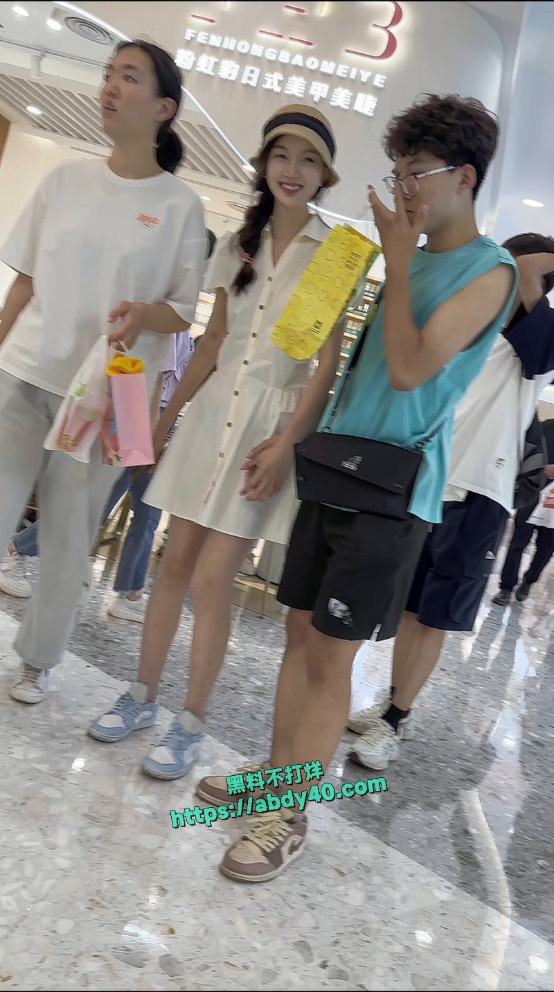 这丑男友晚上回家不 11