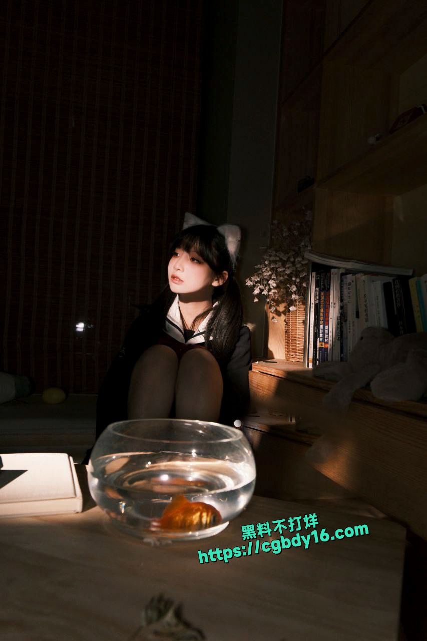 童颜巨乳女大学生星野柒兔的私拍福利17
