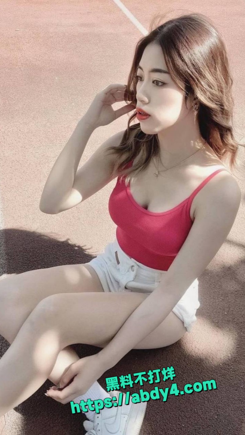 大奶人妻与自家老公自拍 9