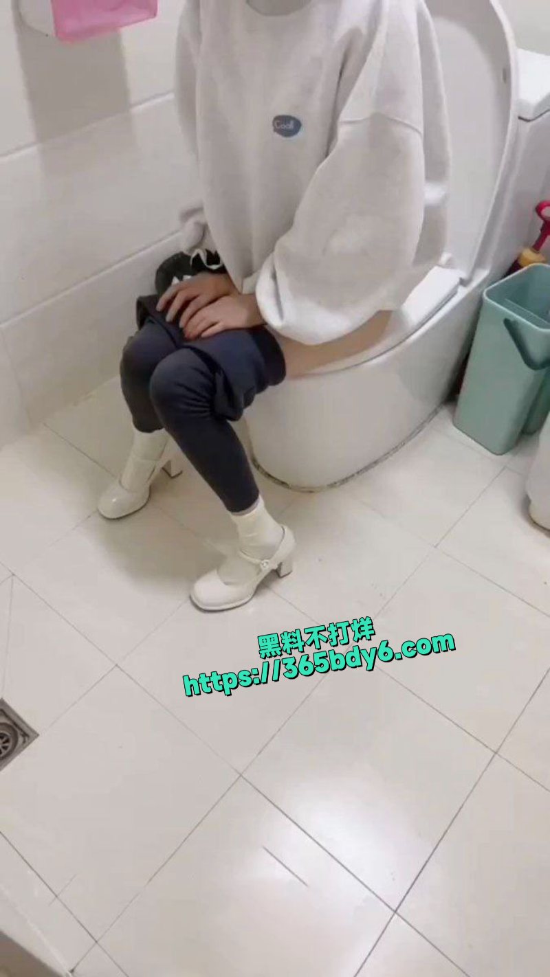 来自推特博主的00后小侄女伦理剧情演绎极度淫骚25