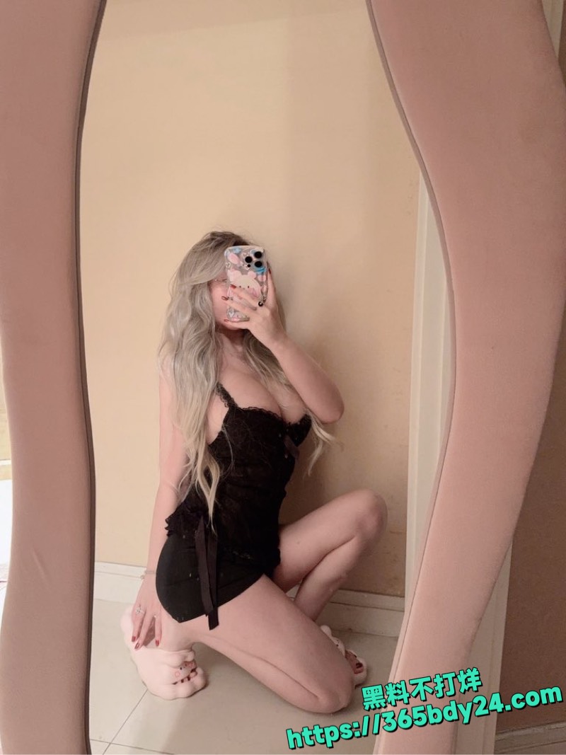 推特高颜值母狗yooheejade糖心签约模特全套私拍 巨乳肥臀反差婊金主爸爸付费调教 渴望肉棒精液