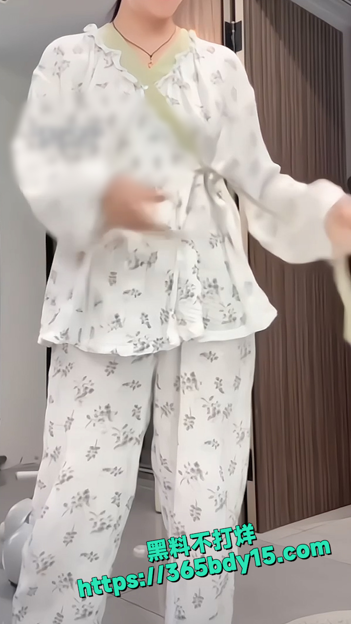抖音女主播小海牙 7