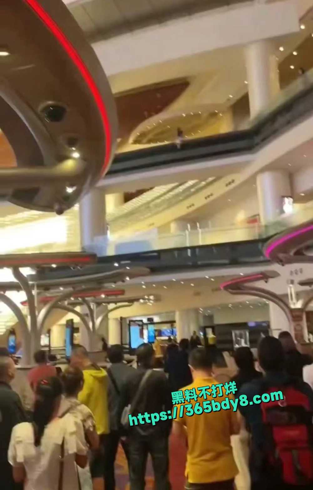 新加坡金沙酒店跳楼4