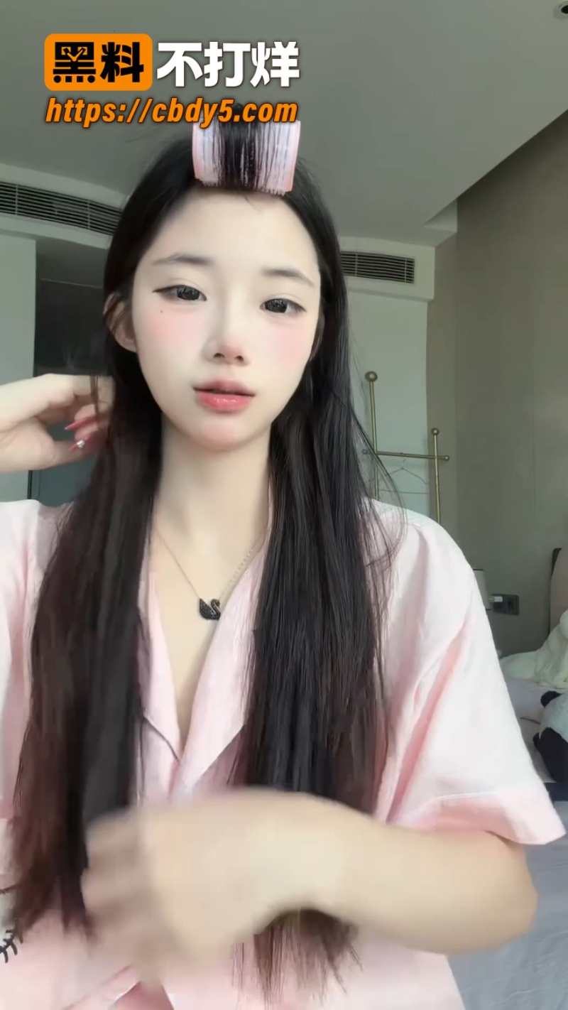 抖音颜值主播各显神通 4