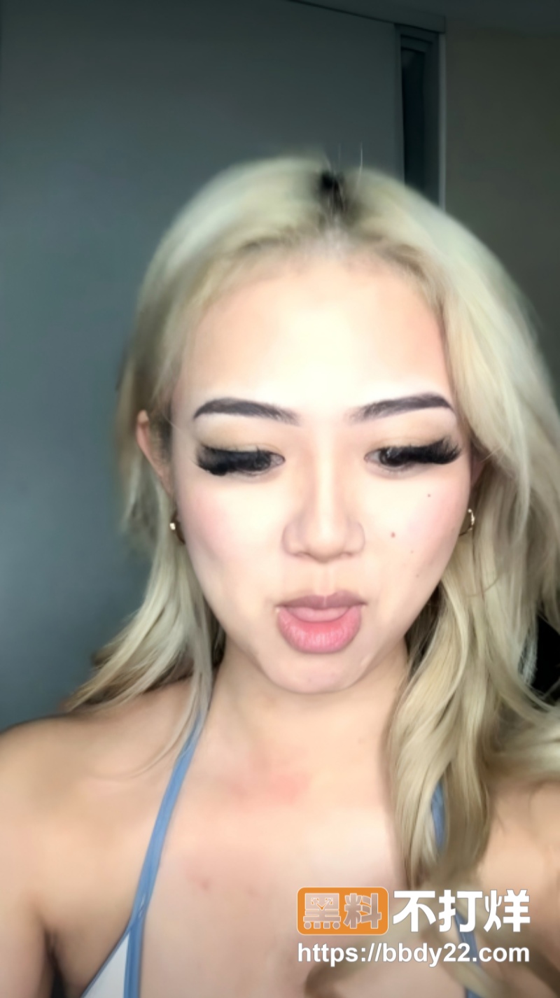 高颜值美籍亚裔Bella