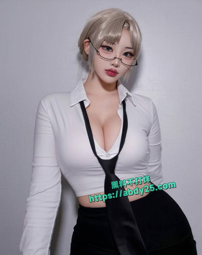巨乳女神Yasal现身萤火虫漫展2