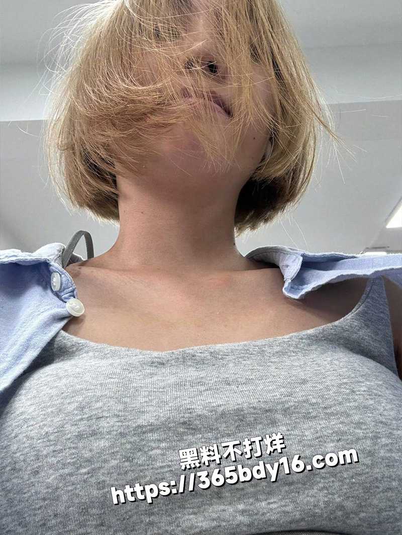 推特萝莉女友小梅 10