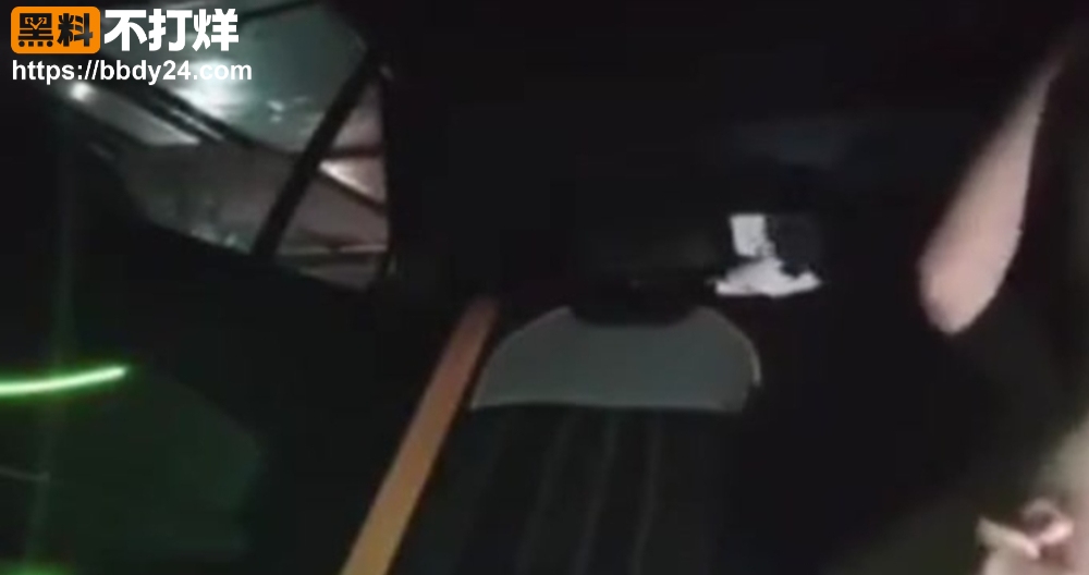 疯狂兄妹车里偷情17