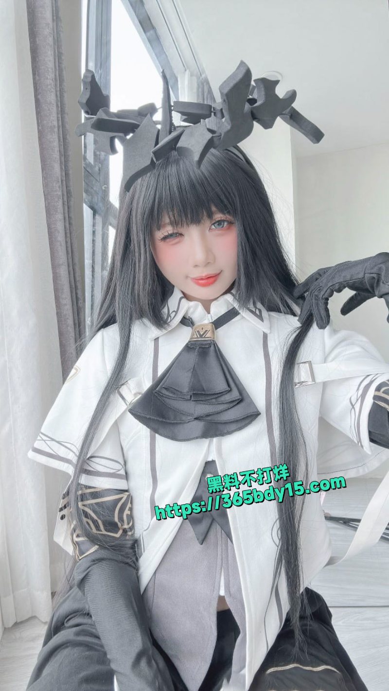 极品萝莉Poppachan化身明日方舟Virtuosa 黑丝尤物大尺度私拍尺度炸裂2