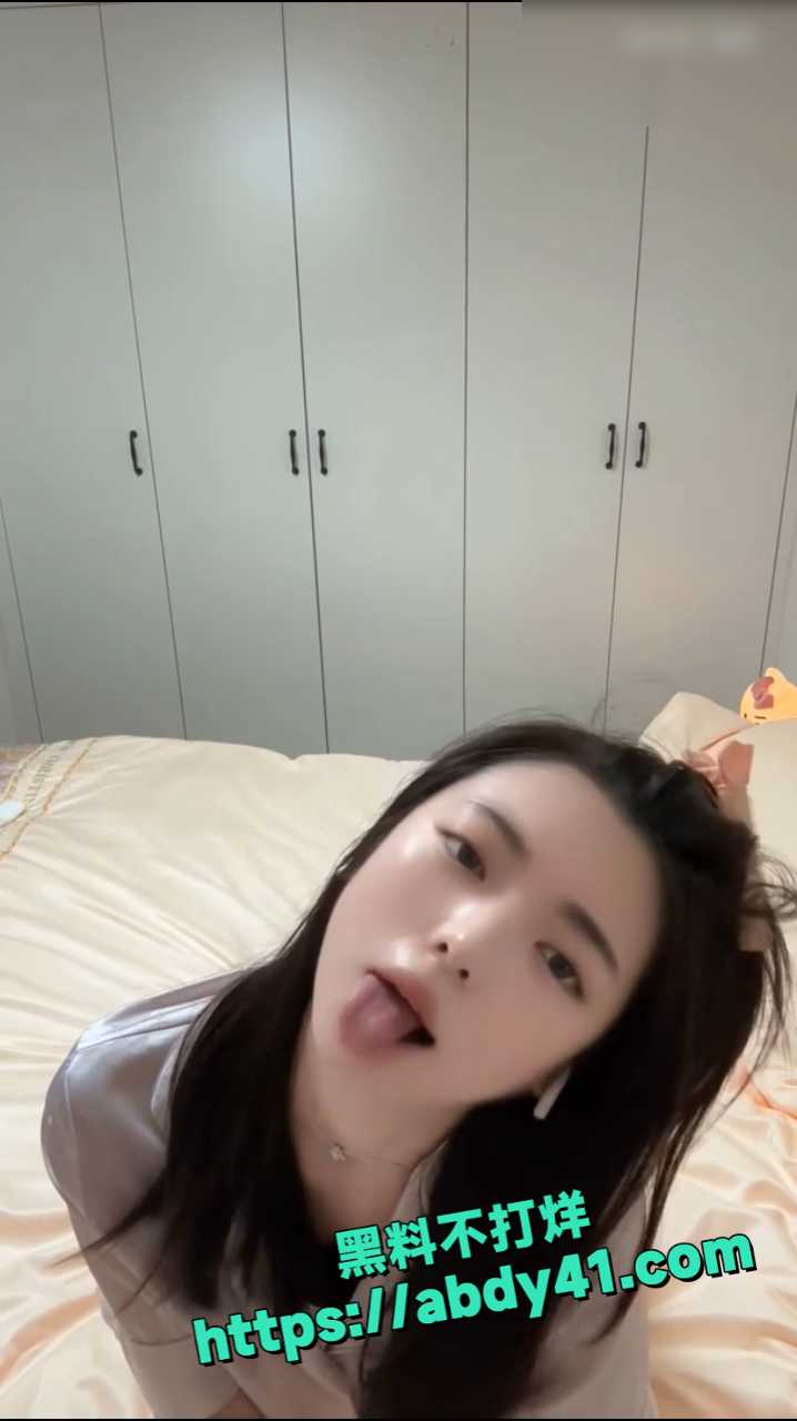 推特极品裸舞福利姬 10