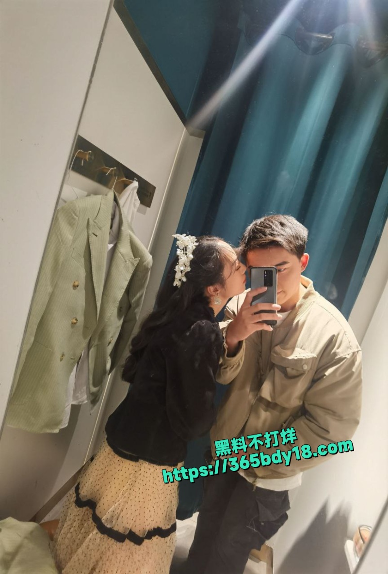 大神投稿约炮极品人妻少妇 主动穿开档黑丝情趣蕾丝宾馆开房激情啪啪 1
