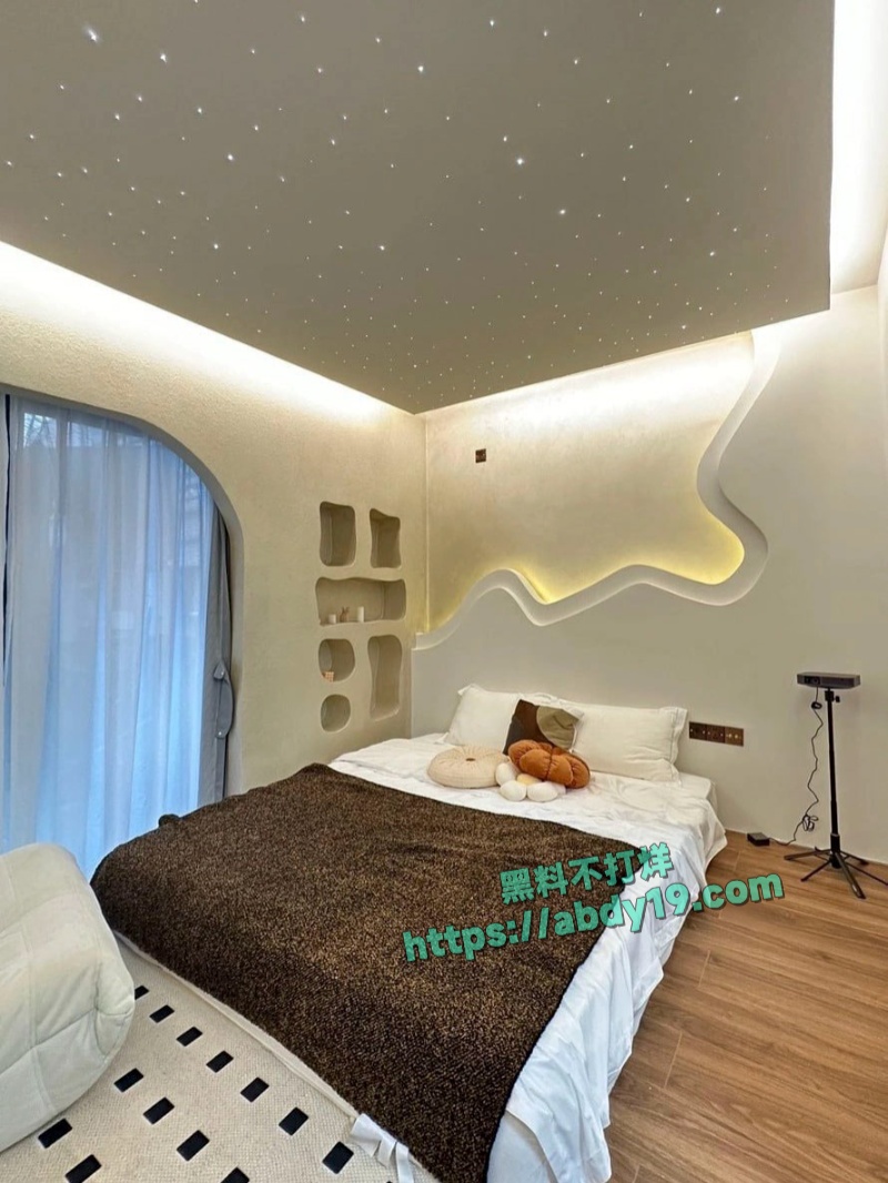 私人影院成为现代版怡红院 14