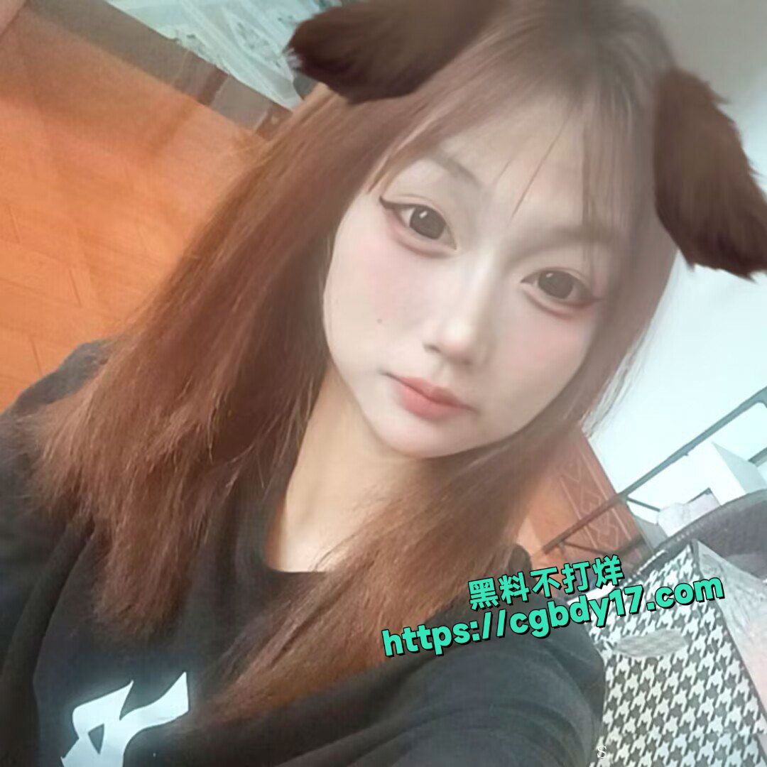 裸贷妹子蒋欣 微借款定制视频口叼内裤摆拍自慰抠出血7