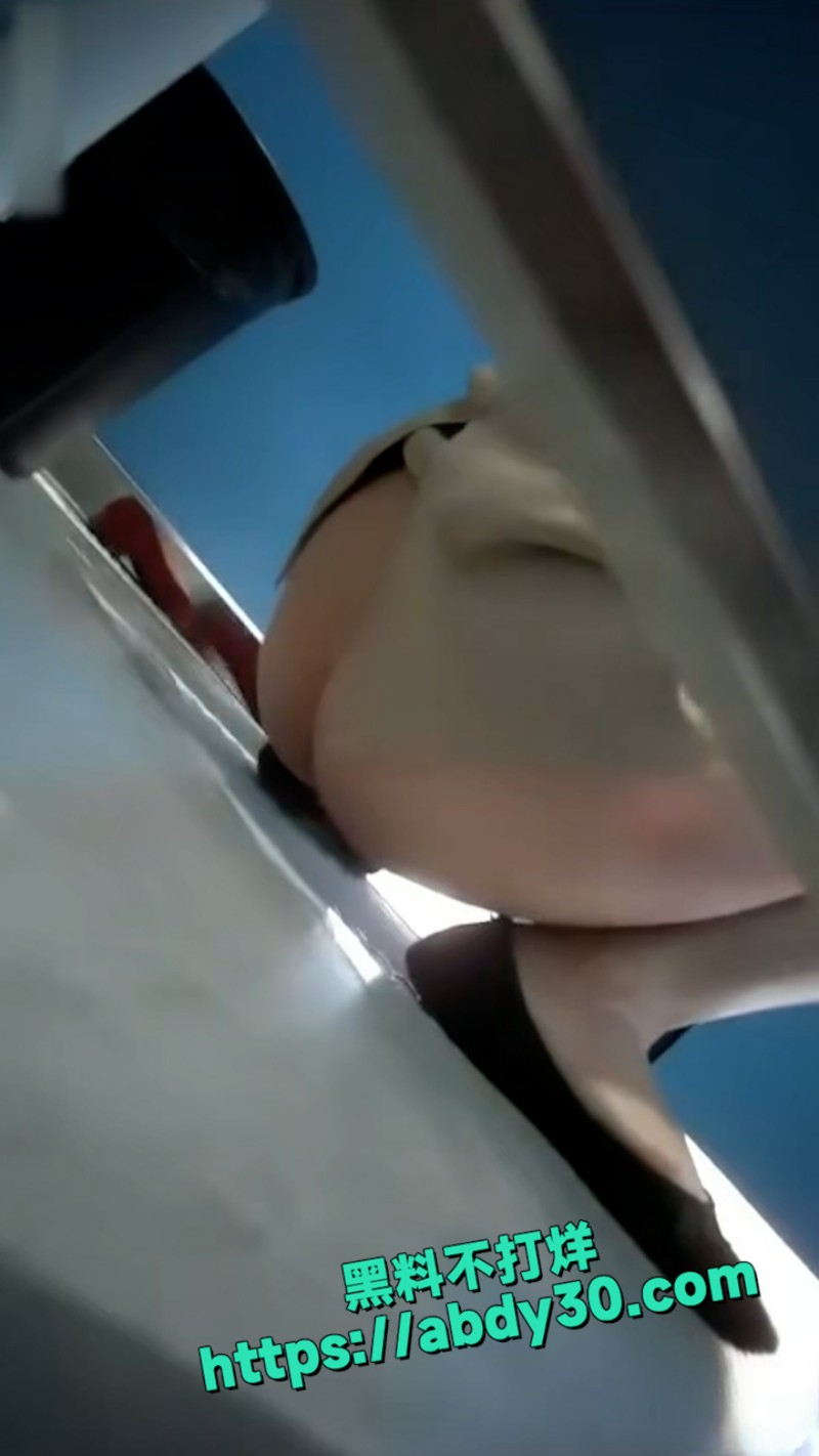 偷拍按摩会所美女 4